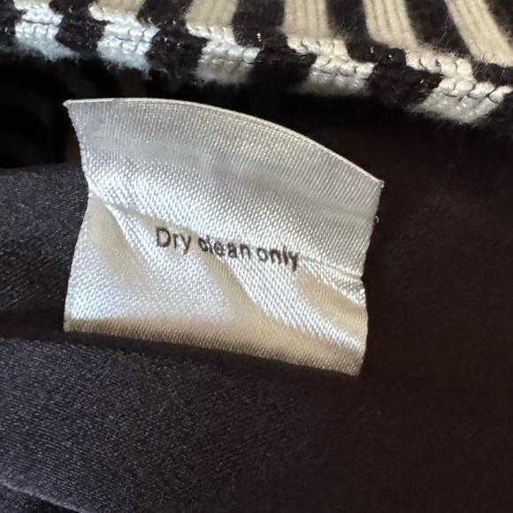 LINE & DOT BLACK & WHITE STRIPED JACKET - Picture 7 of 11